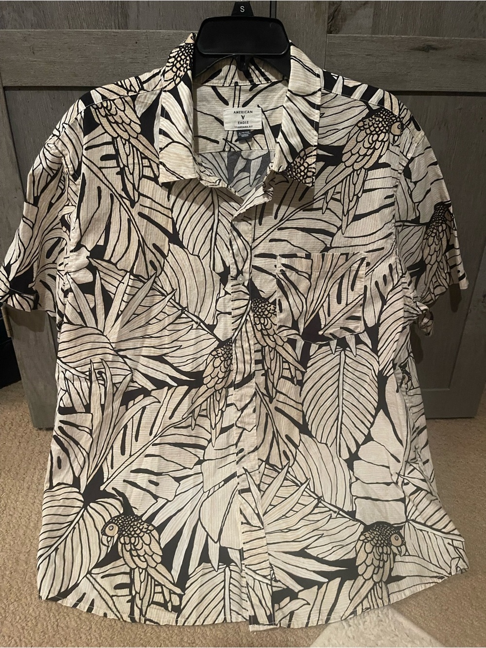 American Eagle Outfitters Black & White Tropical Parrot Button-Up Shirt